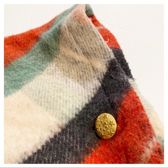 VINTAGE - INTO THE WOODS PLAID CAPE - Picture 9 of 12